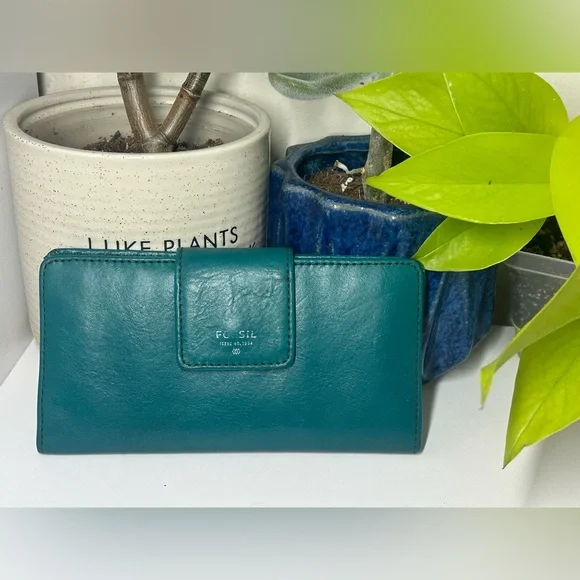 Fossil Teal and Dark Blue Wallet Duo - Picture 10 of 15